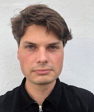 Victor  Pelin