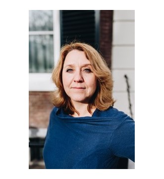 Ms Annet Steenbergen