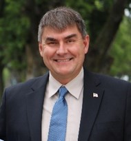 Mr Eric Follstad