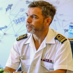 Commander Antonio Mourinha