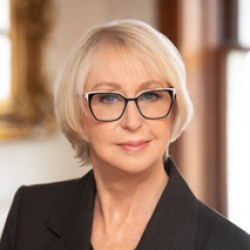 Dr. Joan Johnson-Freese