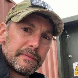 Dr Darren  Browning